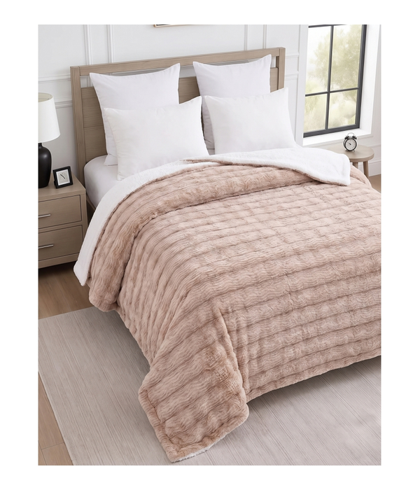 DreamNest Reversable Blanket
